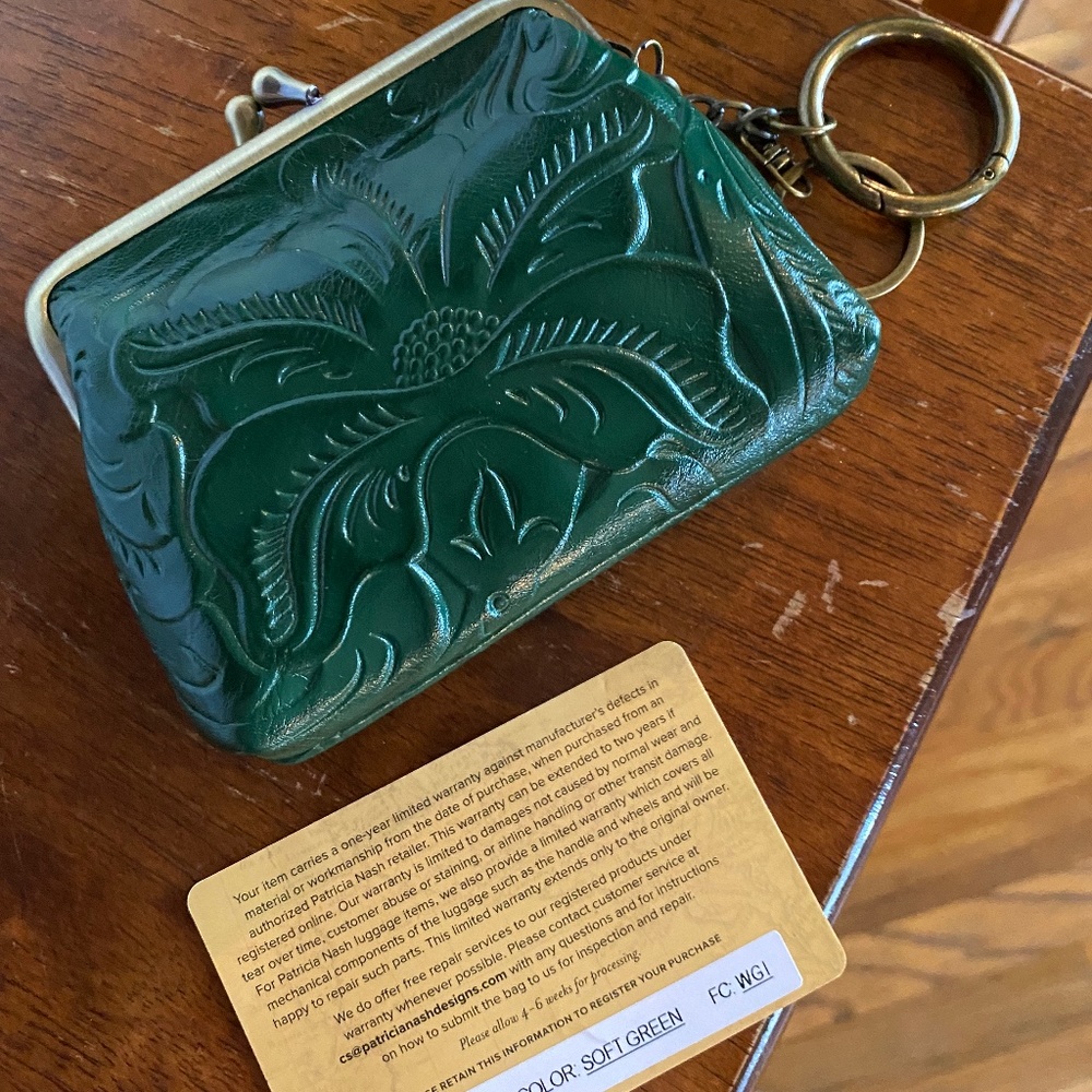 Brand New Patricia Nash Green Leather Embossed Floral Pattern Coin Purse